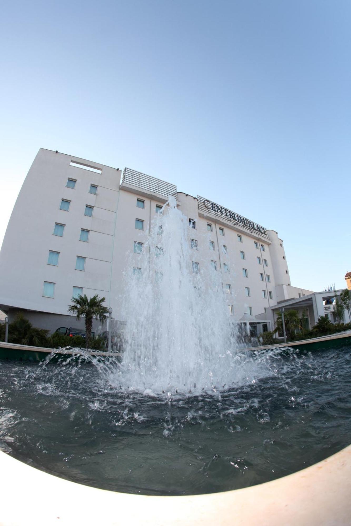 Centrum Palace Hotel & Resorts Campobasso Extérieur photo