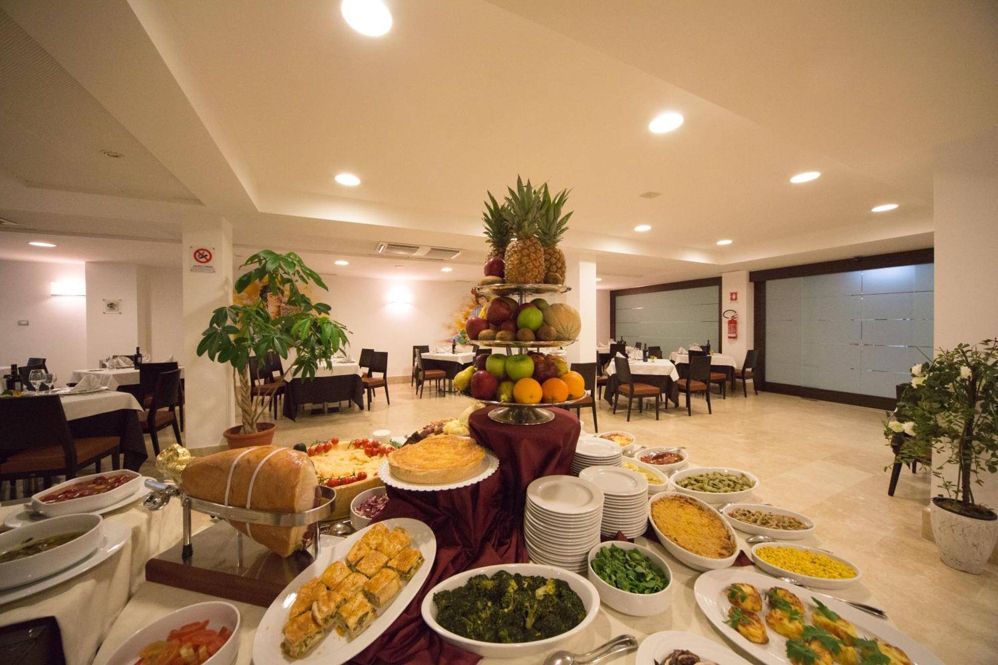 Centrum Palace Hotel & Resorts Campobasso Extérieur photo