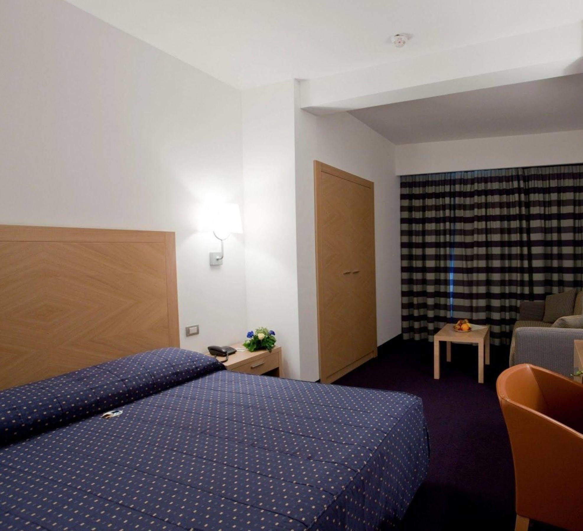 Centrum Palace Hotel & Resorts Campobasso Extérieur photo